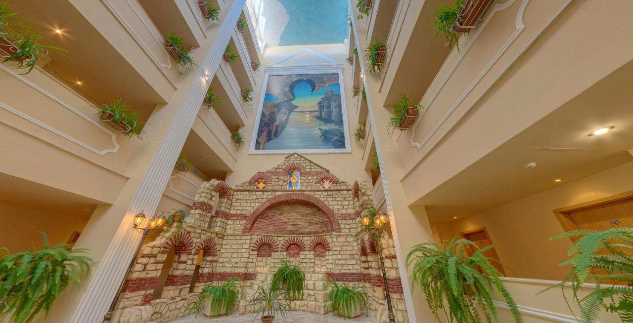 Mena Palace Hotel Pantai Sunny Bagian luar foto
