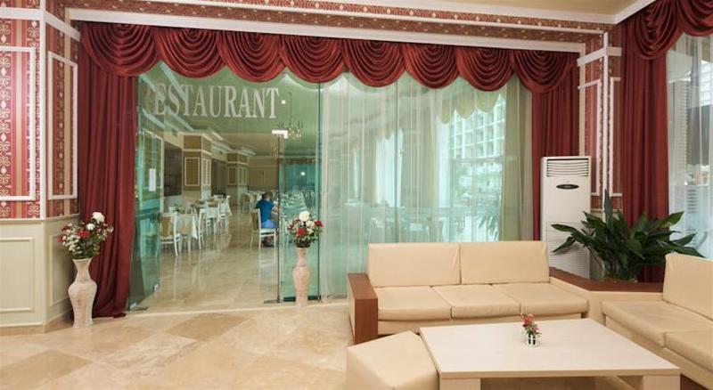 Mena Palace Hotel Pantai Sunny Bagian luar foto