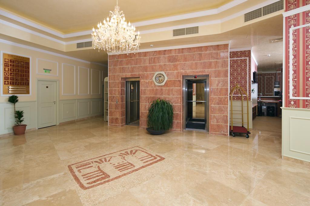Mena Palace Hotel Pantai Sunny Bagian luar foto